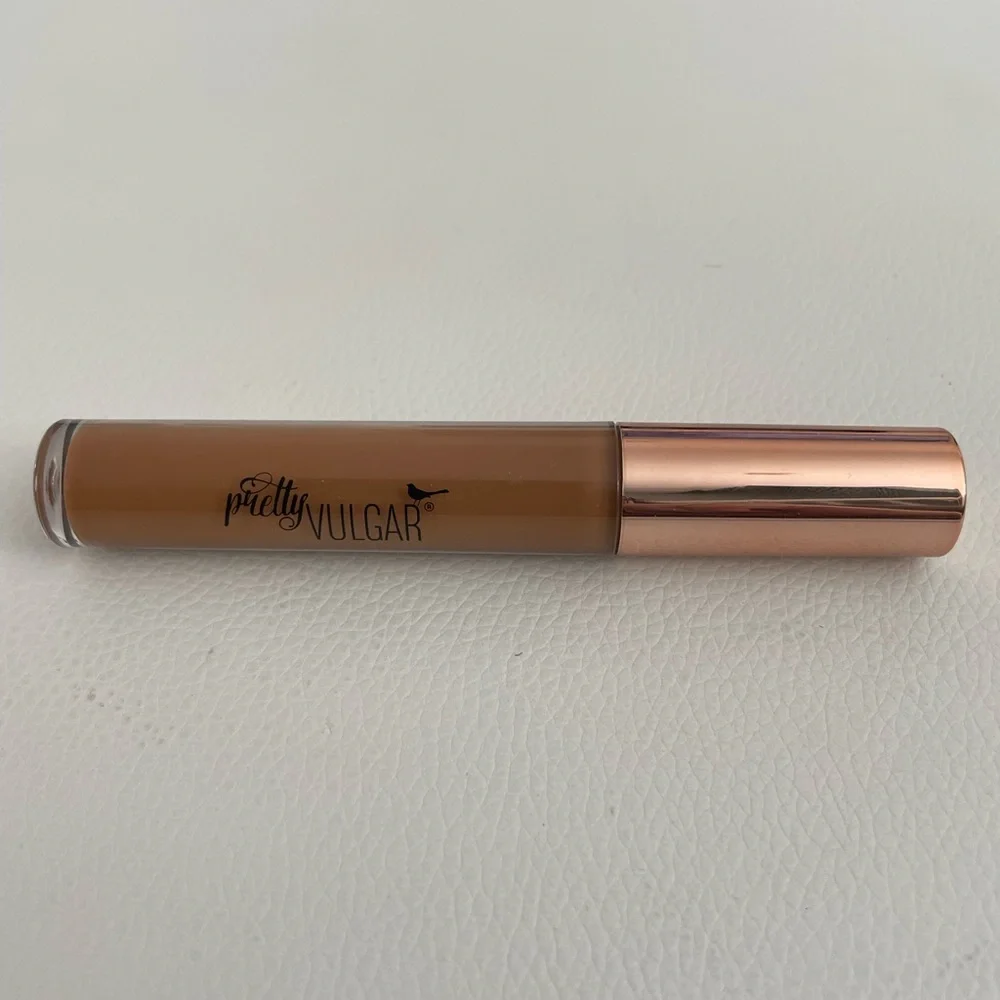 Pretty vulgar concealer